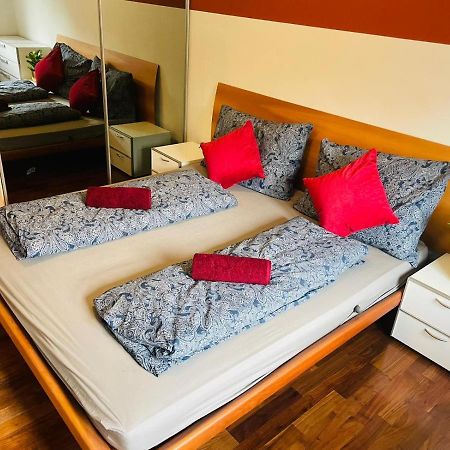 Super Deluxe Apartment - Near U6, U3 In City Center Wina Bagian luar foto